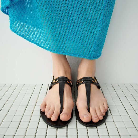 NEW ZARA FLAT LEATHER SANDAL WITH BUCKLE BLACK WOMENS‎ SIZE 8 METAL BUCKLE - Picture 2 of 7